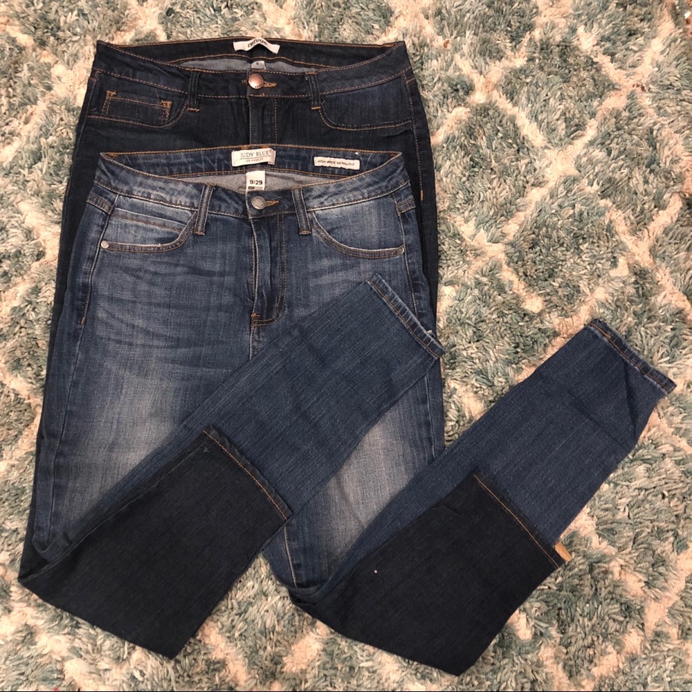 LOT! Two pairs of skinny jeans!
